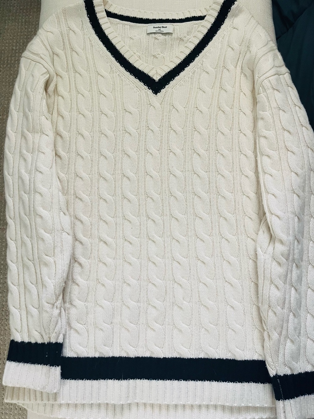 Aritzia Sunday Best Cream Cable-Knit V-Neck Sweater with Navy Trim